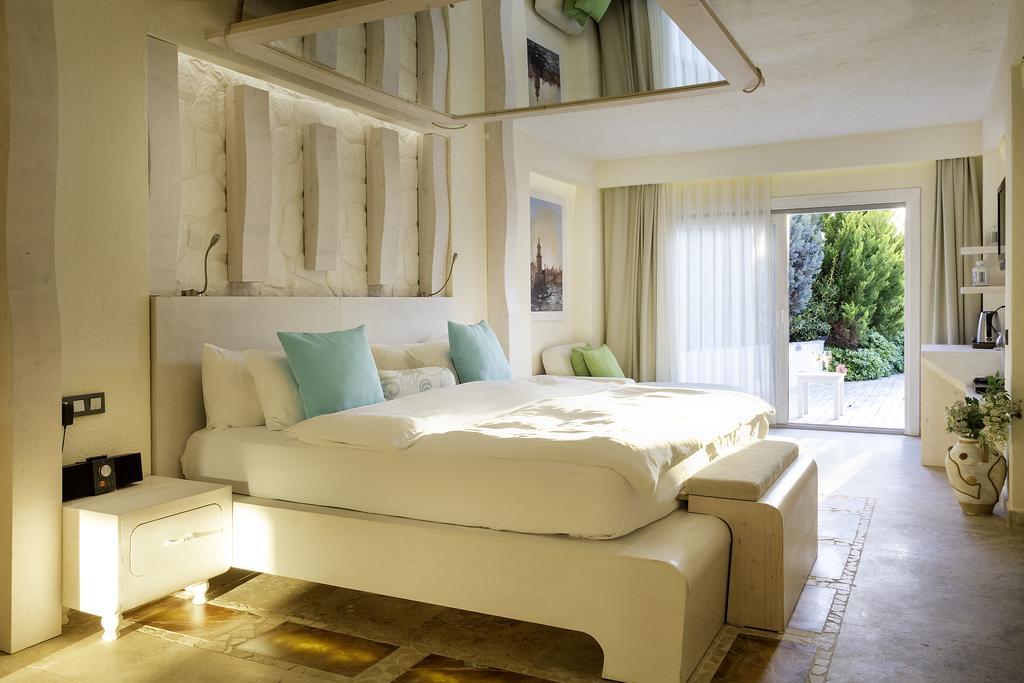 Peninsula Gardens Hotel - Adults Only คาช ภายนอก รูปภาพ